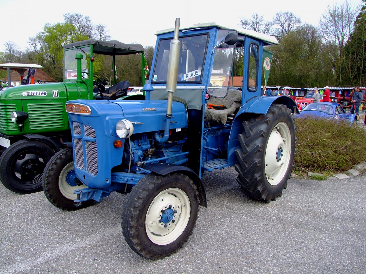 FORDSON-Super-Dexta, anlässlich einer Oldtimerveranstaltung; 150412