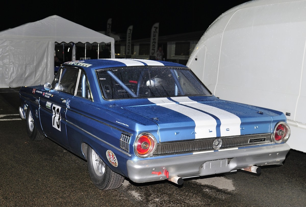  Heckansicht des FORD Falcon Sprint, Bj.1964, 4700ccm, der Fahrer: CLARKSON Chris & SMITHIES David (beide GB), aus dem Masters Pre-66 Touring Cars Championship,  im Fahrerlager der   6h Spa Classic am 19.September 2015. 