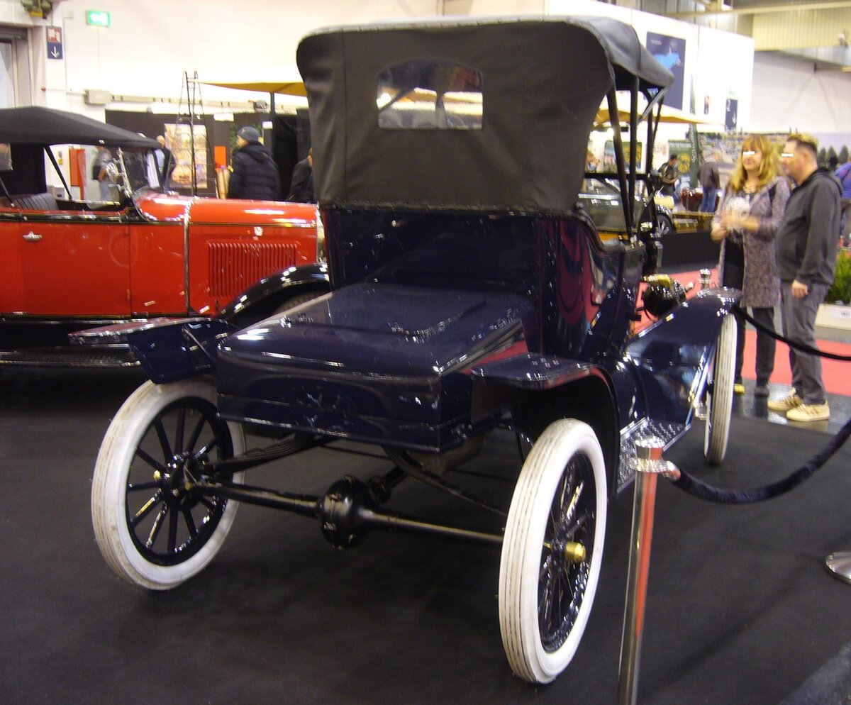 Heckansicht eines Ford Model T aus dem Jahr 1913 in der Karosserieversion Runabout. Essen Motor Show am 04.12.2024.