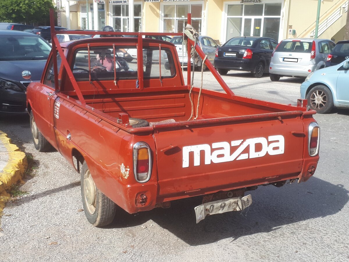 Heckansicht eines Mazda FA1200 Pickup aus dem Jahr 1972. Acharavi/Corfu am 08.10.2024.