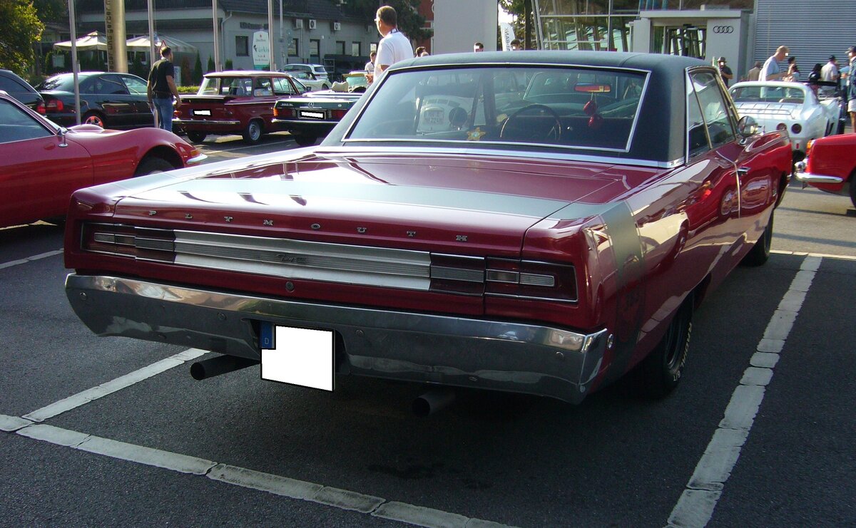 Heckansicht eines Plymouth Fury III Coupe 383 Super Commando aus dem Jahr 1968. 11. Saarner Oldtimer Cup am 01.09.2024 in Mülheim an der Ruhr-Saarn.