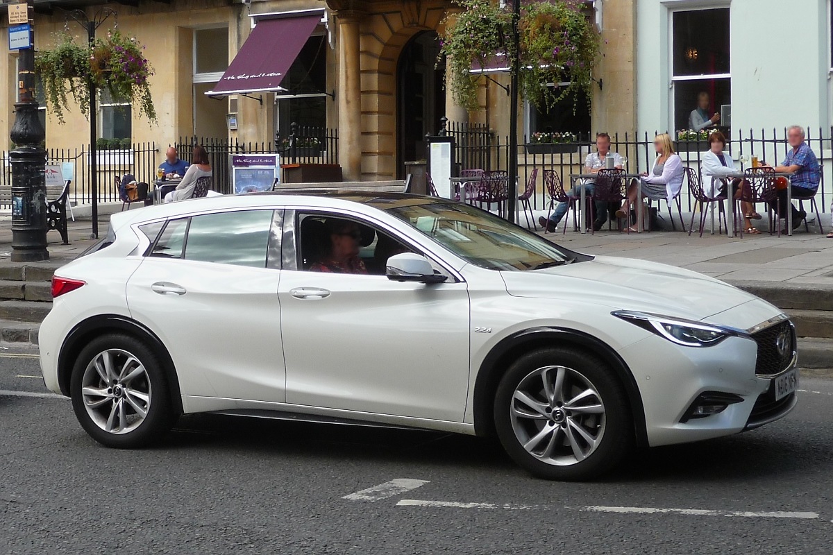 Infinity Q30 in Bath, 16.9.16