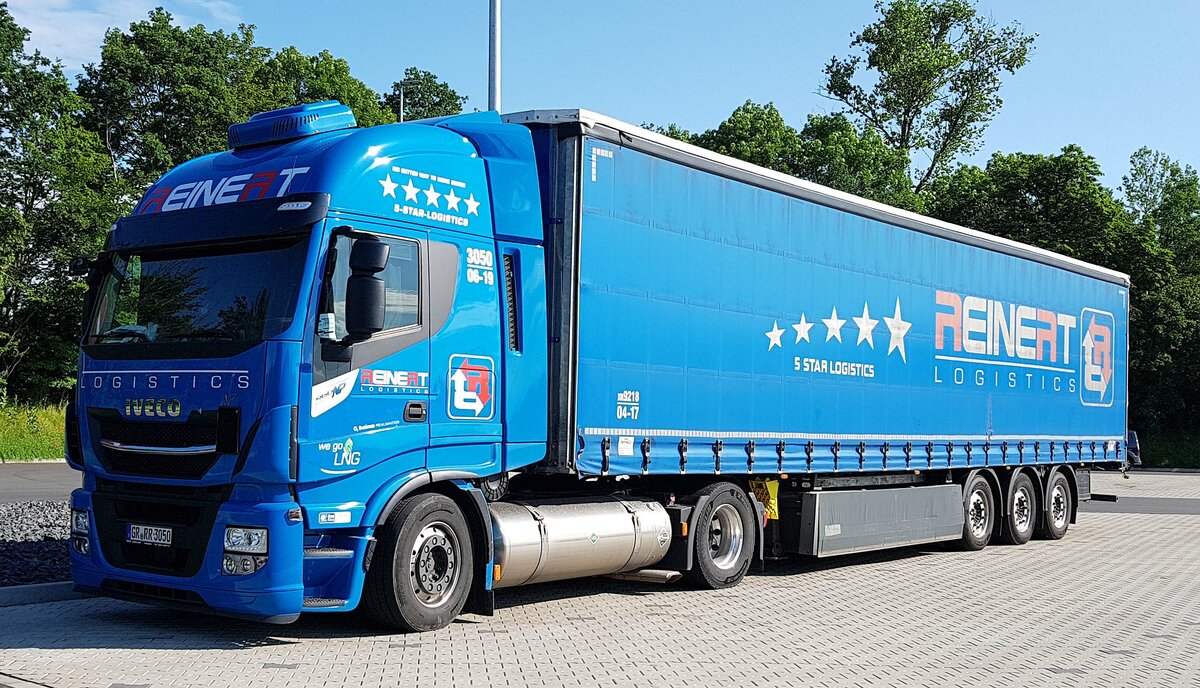 =Iveco-Sattelzug der Spedition REINERT, 07-2021