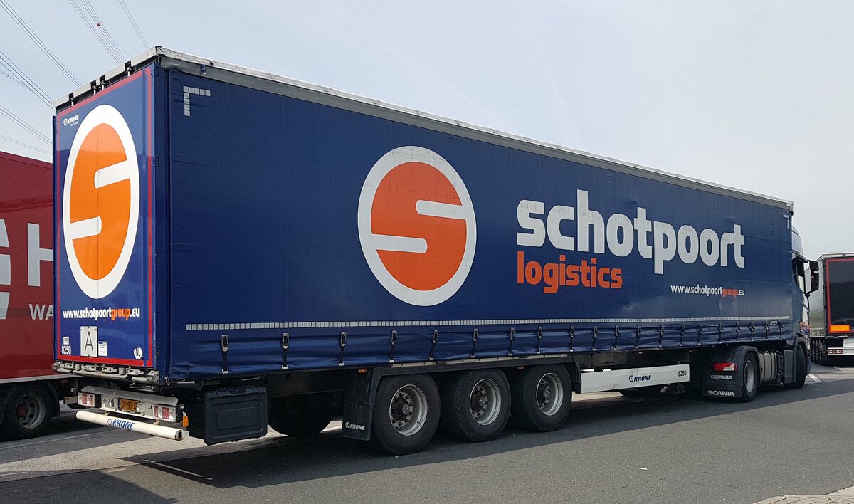 =Krone-Sattelauflieger von SCHOTPOORT-Logistics, 07-2021