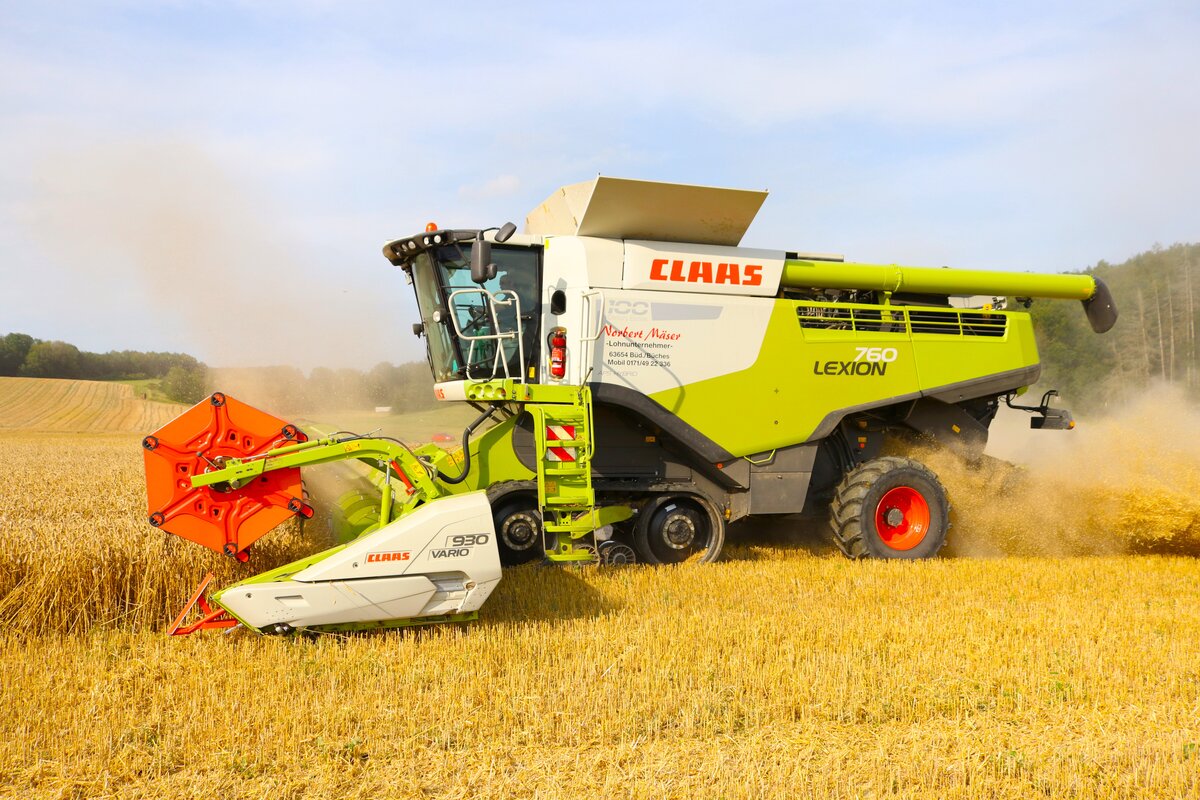 LU Norbert Mäser Claas Lexion 760 mit 930 Vario Schneidwerk am 25.07.24 bei Nidda