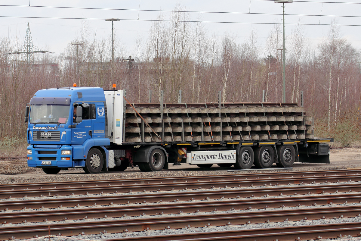 MAN LKW in Duisburg-Bissingheim 26.3.2015