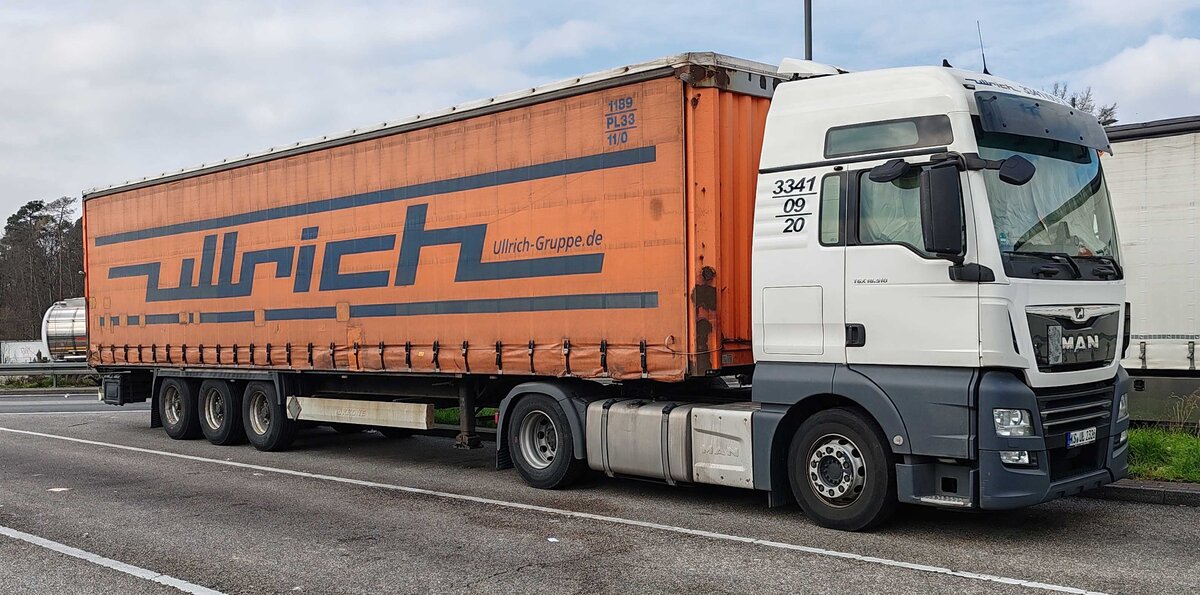 =MAN TGX-Sattelzug der ULRICH-GRUPPE rastet an der A 5, 02-2024