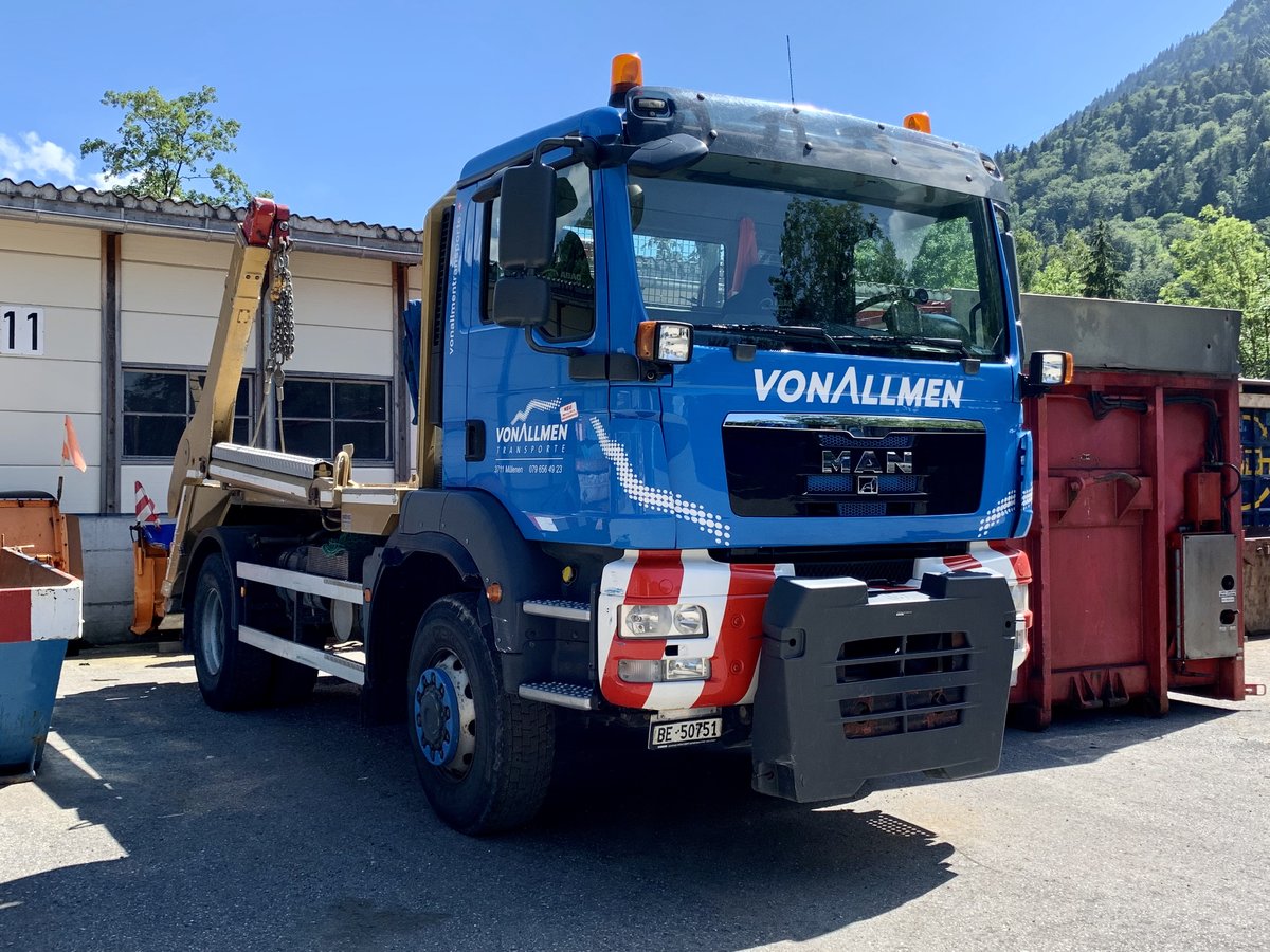 MAN von von Allmen Transporte am 4.7.20 in Mülenen.