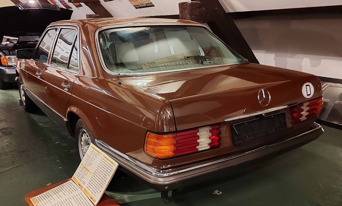 =MB 280 SE, Bj. 1983, 2746 vvm, 185 PS, gesehen im Automuseum Wolfegg, Dezember 2023