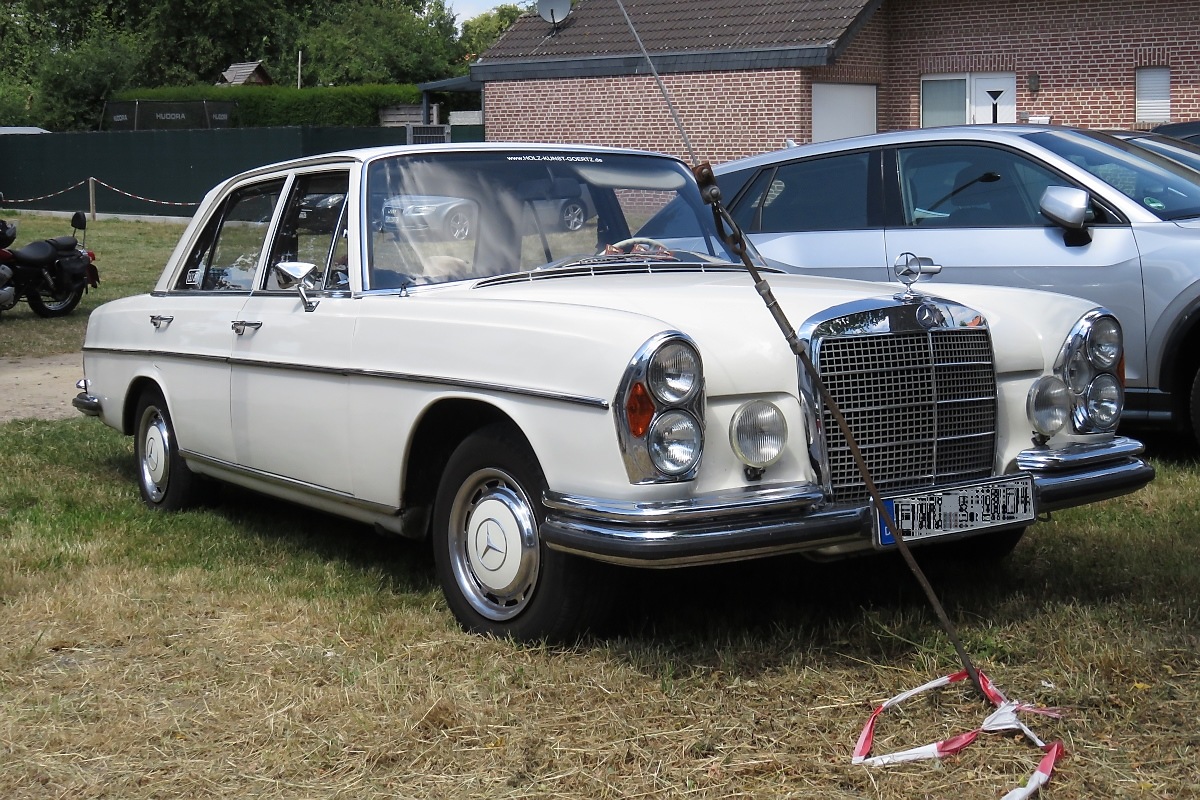 Mercedes 280S in Schierwaldenrath, 8.7.18