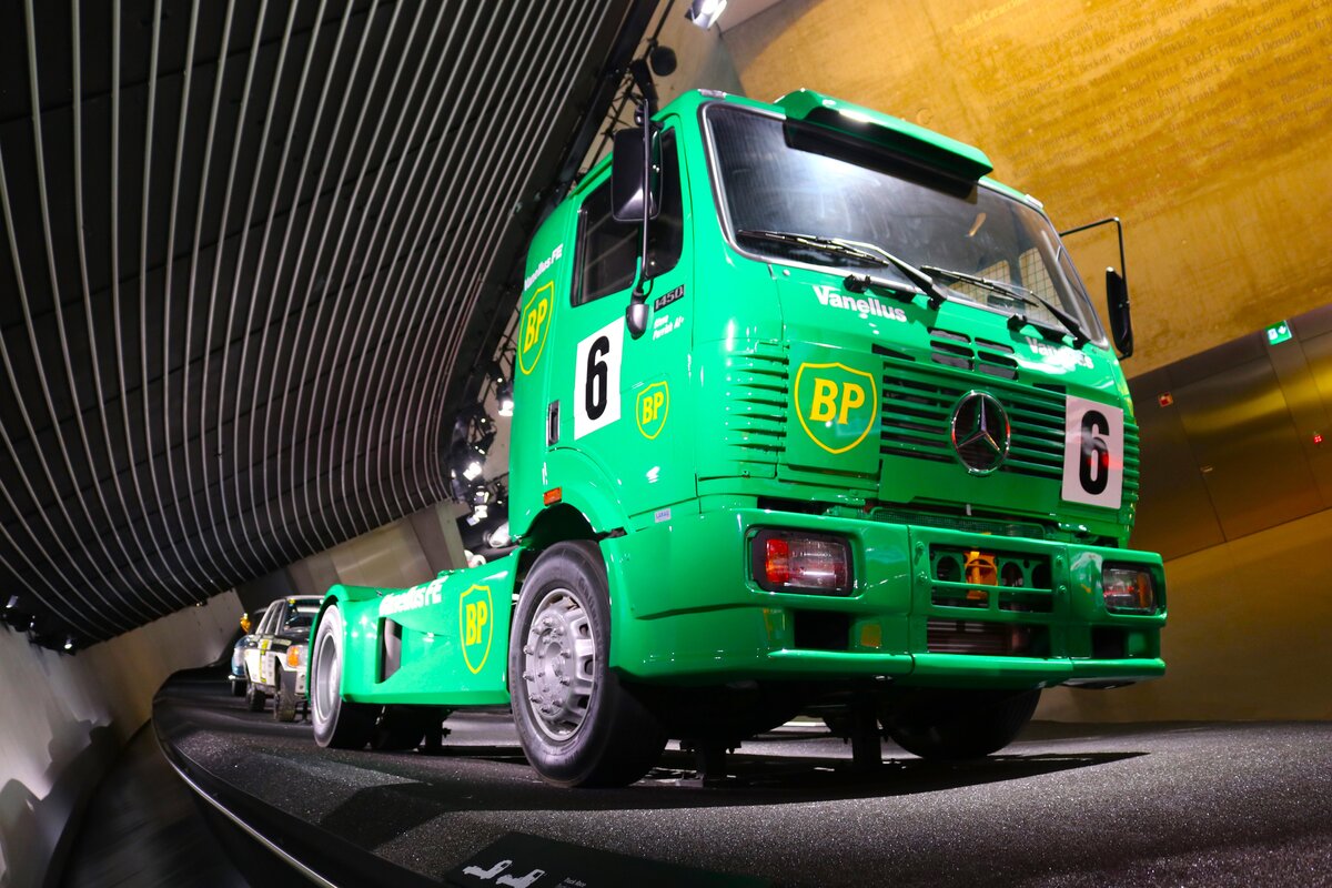 Mercedes Benz 1450 Renn LKW am 10.07.24 im Mercedes Benz Museum