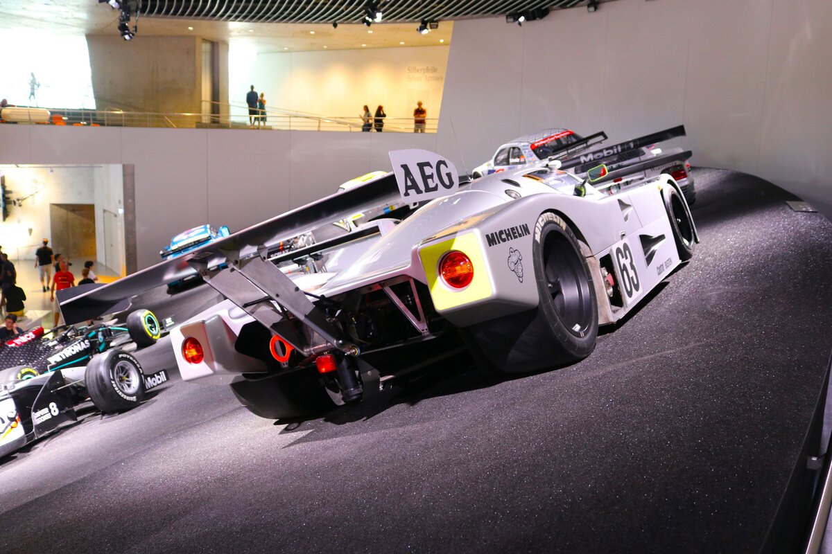 Mercedes Benz Sauber C9 Rennwagen am 10.07.24 im Mercedes Benz Museum