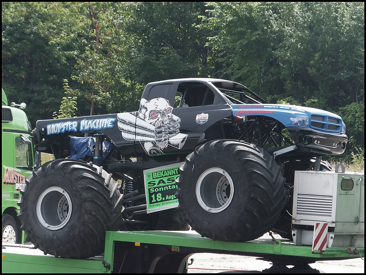 Monstertruck in Sassnitz am 16.08.2013