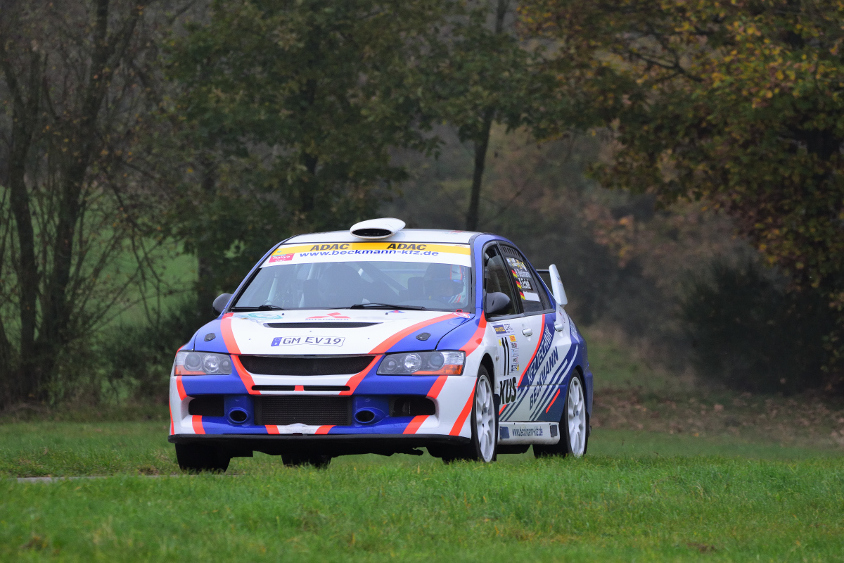 Nr.11 Mitsubishi Evo 8, Fahrer: BECKMANN, Helmut /ECKEL, Raphael, RADAC Rallye Köln- Ahrweiler am 9.11.2024