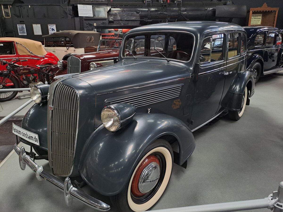 Opel Super 6 von 1938 im Technikmuseum Sinsheim am 29.07.2024.