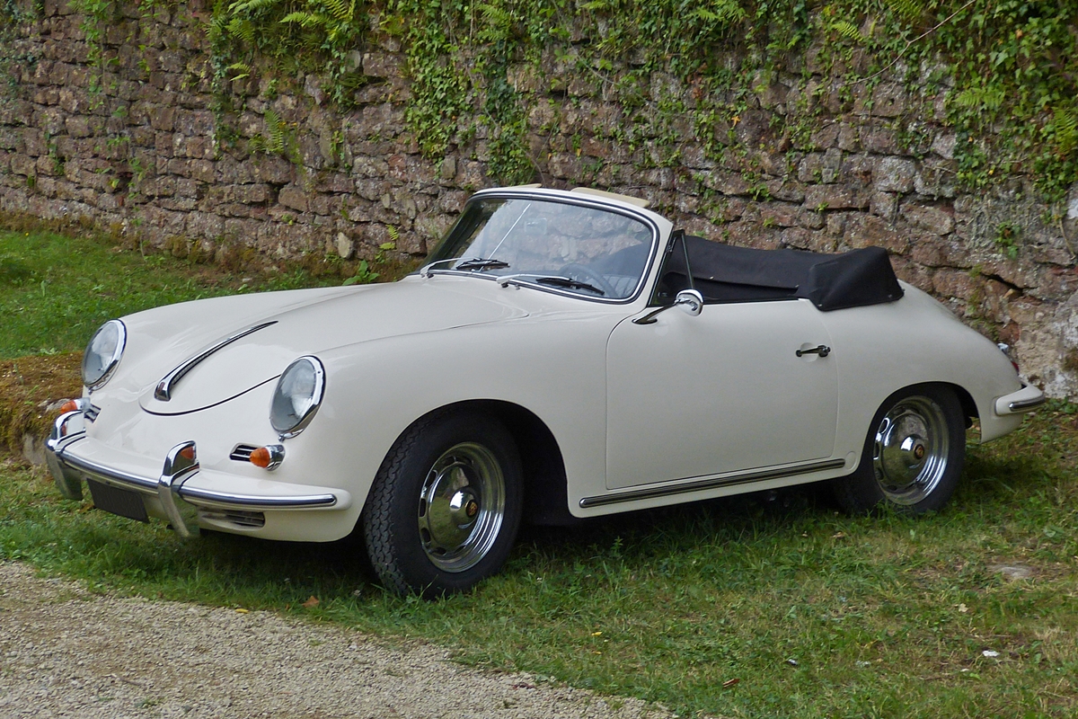  Porsche 1600 Super war bei der  Journée de la vieille carosserie  im Fond de Gras am 26.07.2015 zu Gast.