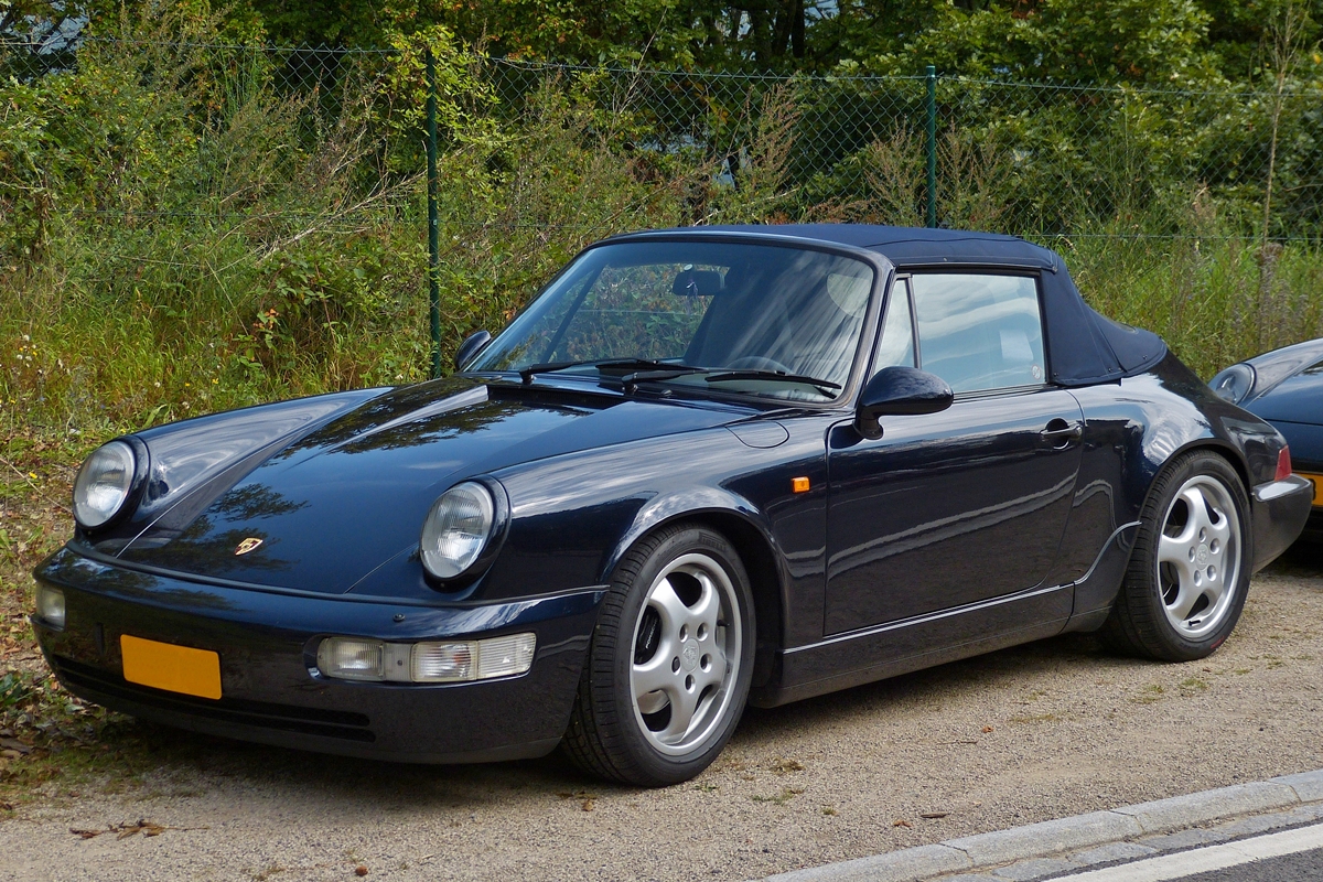  Porsche 911 Carrera 2, gesehen am 20.09.2014.