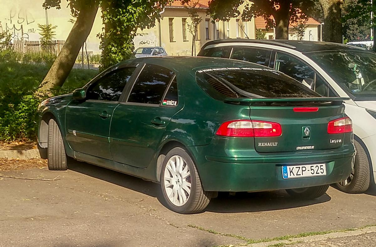 Renault Laguna II Rückansicht. Foto: Pecs (HU), 07.2019.