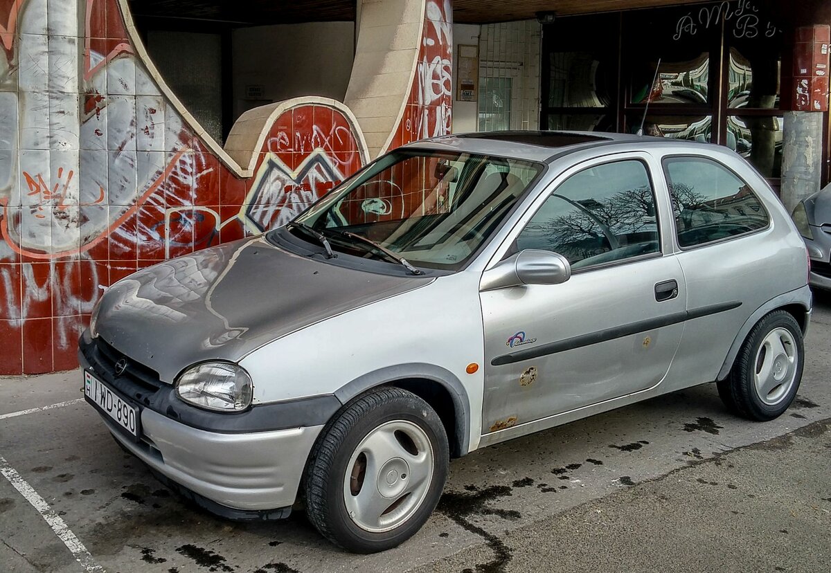 Rückanischt: Opel Corsa B. Aufnahmedatum: Dezember, 2021.