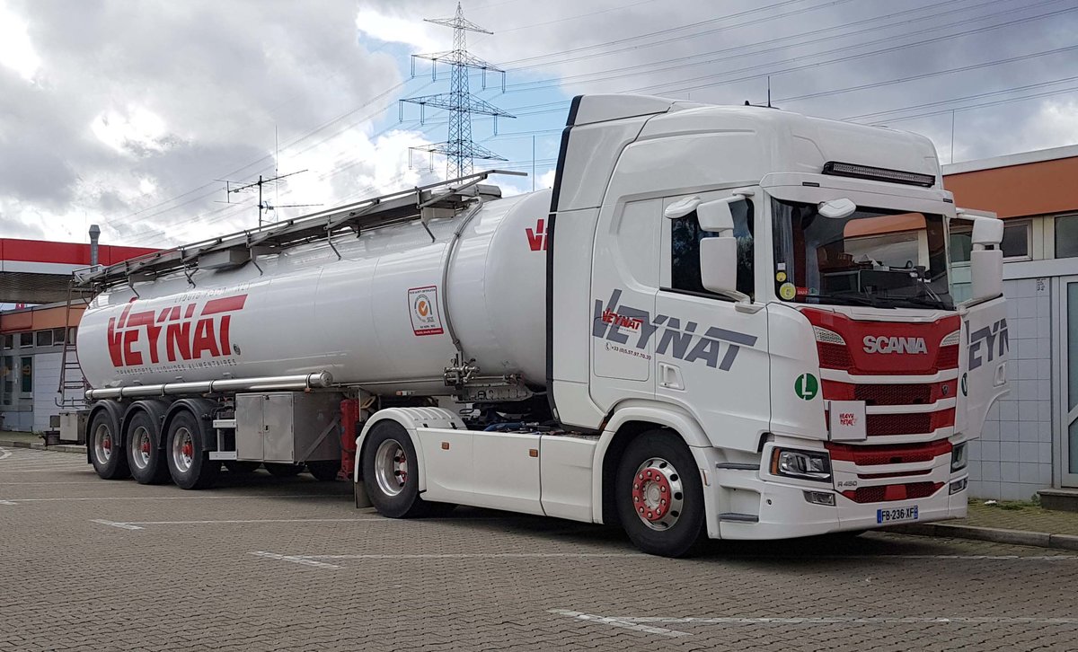 =Scania R-Tanksattelzug von VEYNAT, 02-2020