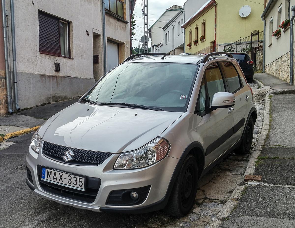 Suzuki SX4 in Juni, 2020.