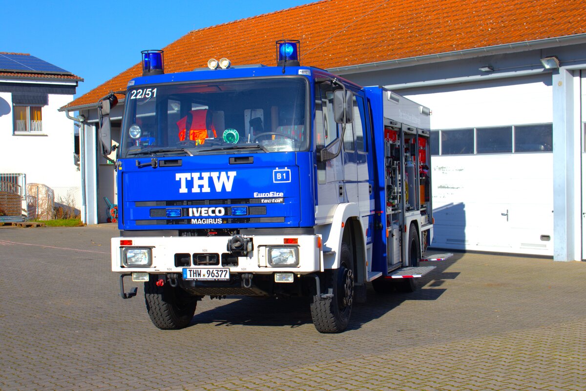 THW Groß Umstadt IVECO Magirus GKW (Heros Groß Umstadt 22/51) am 02.02.25 bei einen Fototermin. Danke für das tolle Shooting