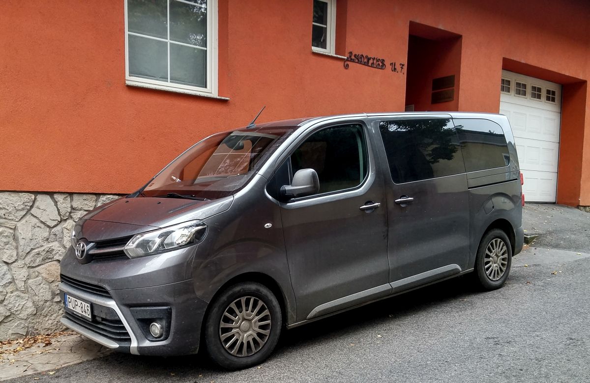 Toyota ProAce, gesehen in 11.2020.