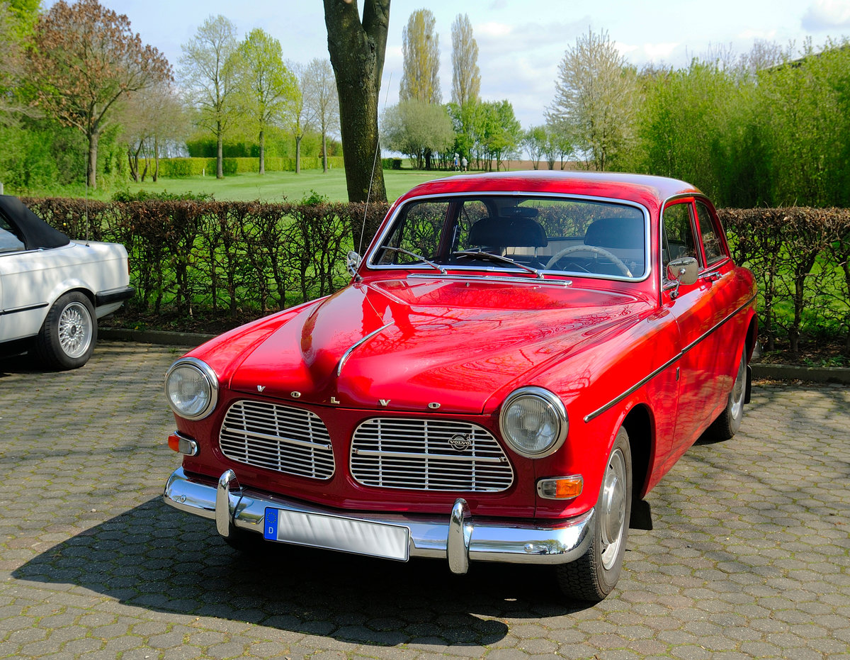  Volvo 121 Amazon, beim Oldtimertreffen der Oldtimer-IG Grenzland am 1.Mai 2016, Loherhof Geilenkirchen