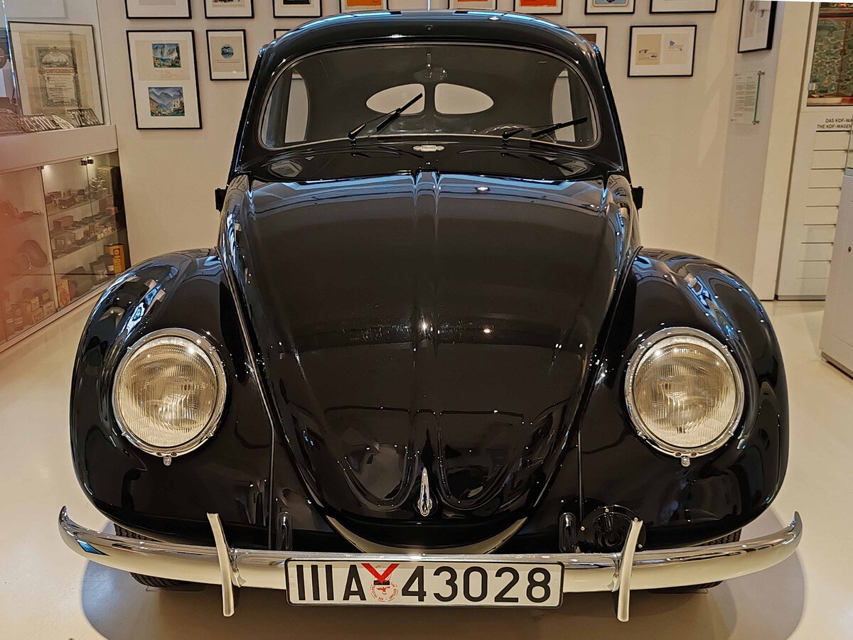 =VW 39 Vorserien-Volkswagen, Bj. 1939, 985 ccm, 23 PS, gesehen im Museum PROTOTYP in Hamburg, 09-2024.