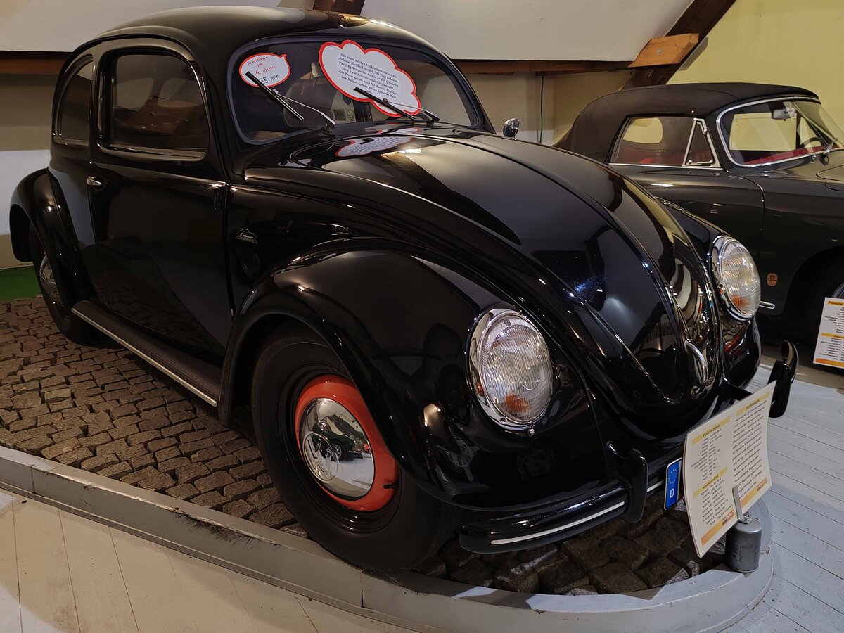 =VW Käfer, Bj. 1950, 1131 ccm, 25 PS, gesehen im Automuseum Wolfegg, Dezember 2023