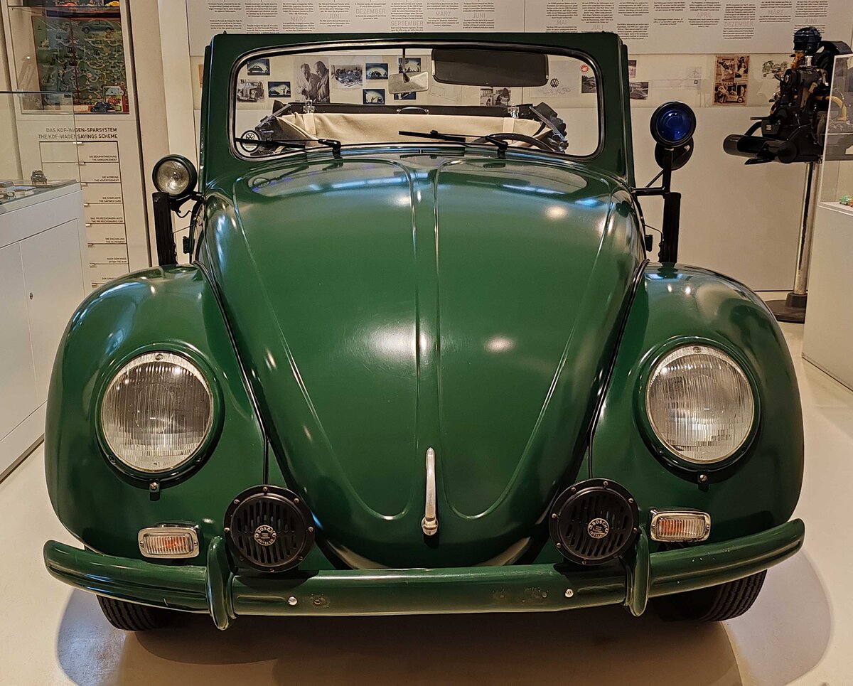 =VW PAPLER-Polizeikäfer, Bj. 1951, 1131 ccm, 24,5 PS, gesehen im Museum PROTOTYP in Hamburg, 09-2024.