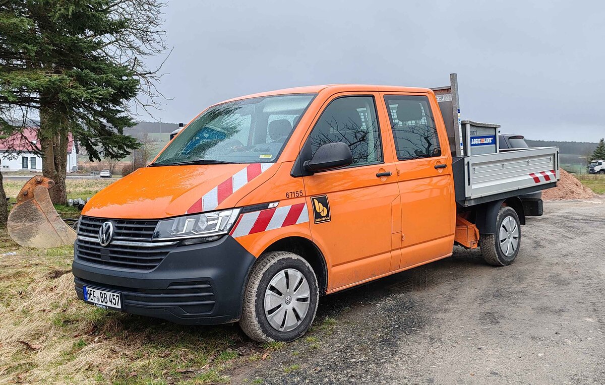 =VW T 6-Doppelkabiner mit Ladepritsche der Firma BICKARDT-Bau, 02-2024