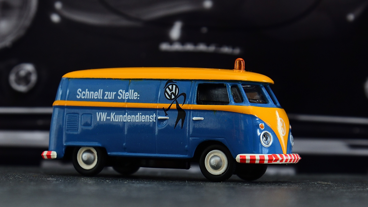 VW T1 (VW Kundendienst) Schuco H0 1:87. Tabletop am 12.12.2023