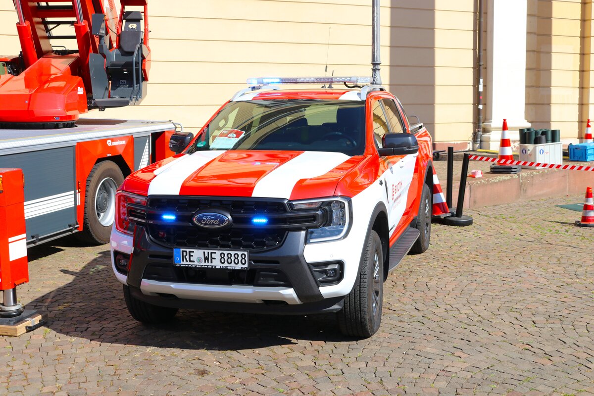 Werkfeuerwehr EVONIK Industries Darmstadt Ford Ranger KdoW am 07.09.24 beim Blaulichttag in Darmstadt