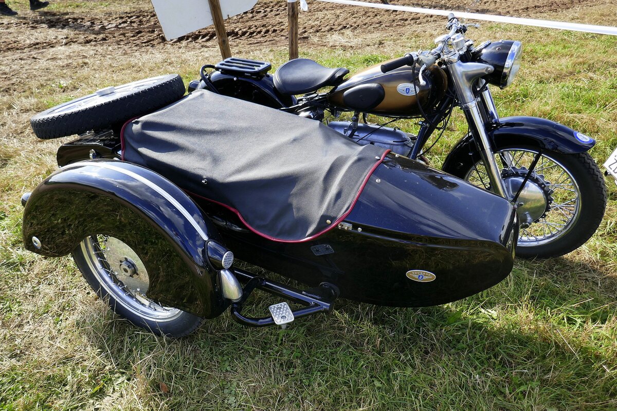 Zündapp mit Beiwagen, gesehen im Schwarzwald, Aug.2024