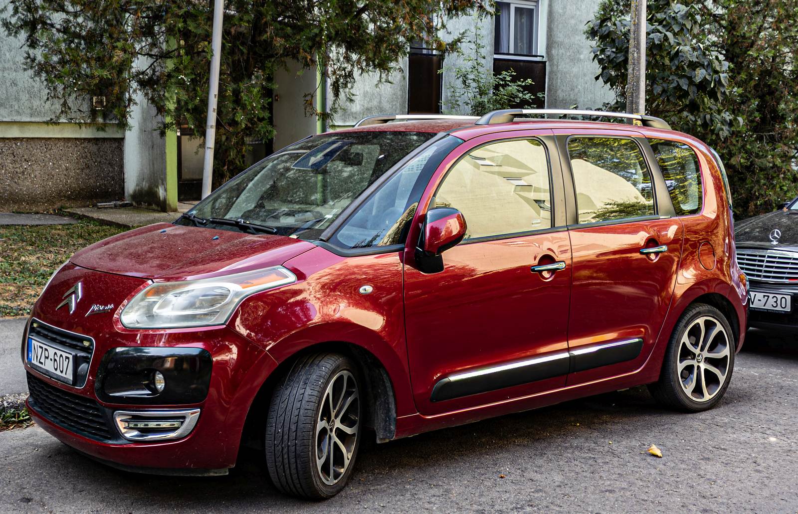 Citroen C3 Picasso Facelift in Rouge Erythree. Foto: 08.2024.