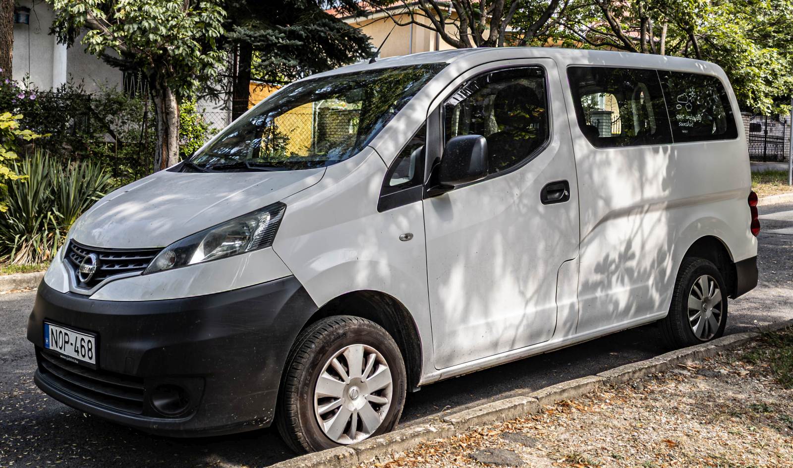 Diesen Nissan NV200 habe ich in Juli, 2024 gesehen.