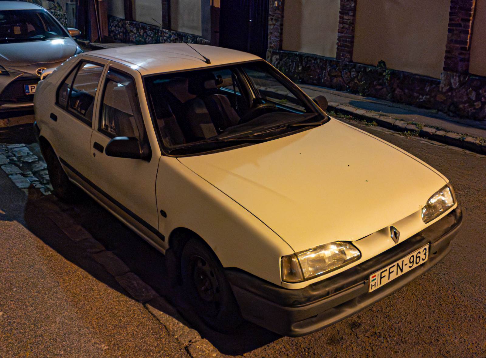 Diesen Renault R 19 habe ich in März, 2024 fotografiert.