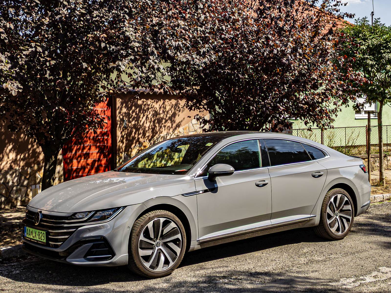 Diesen VW Arteon PLugin Hybrid habe ich in August, 2024 fotografiert.