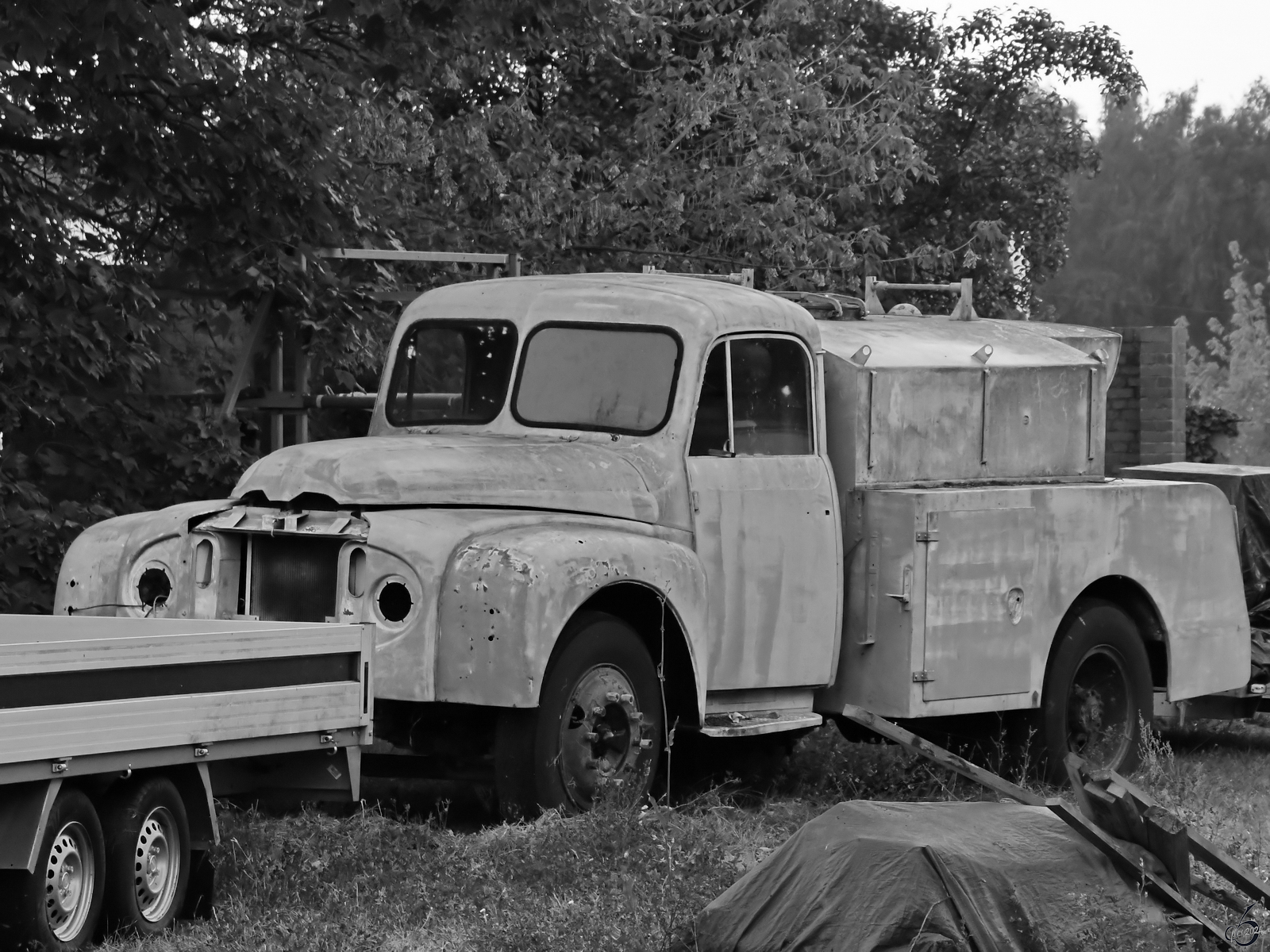 Dieser Citroen Typ 55 mit Feuerwehraufbau warten auf seine Aufarbeitung. (Peenemünde, September 2024)