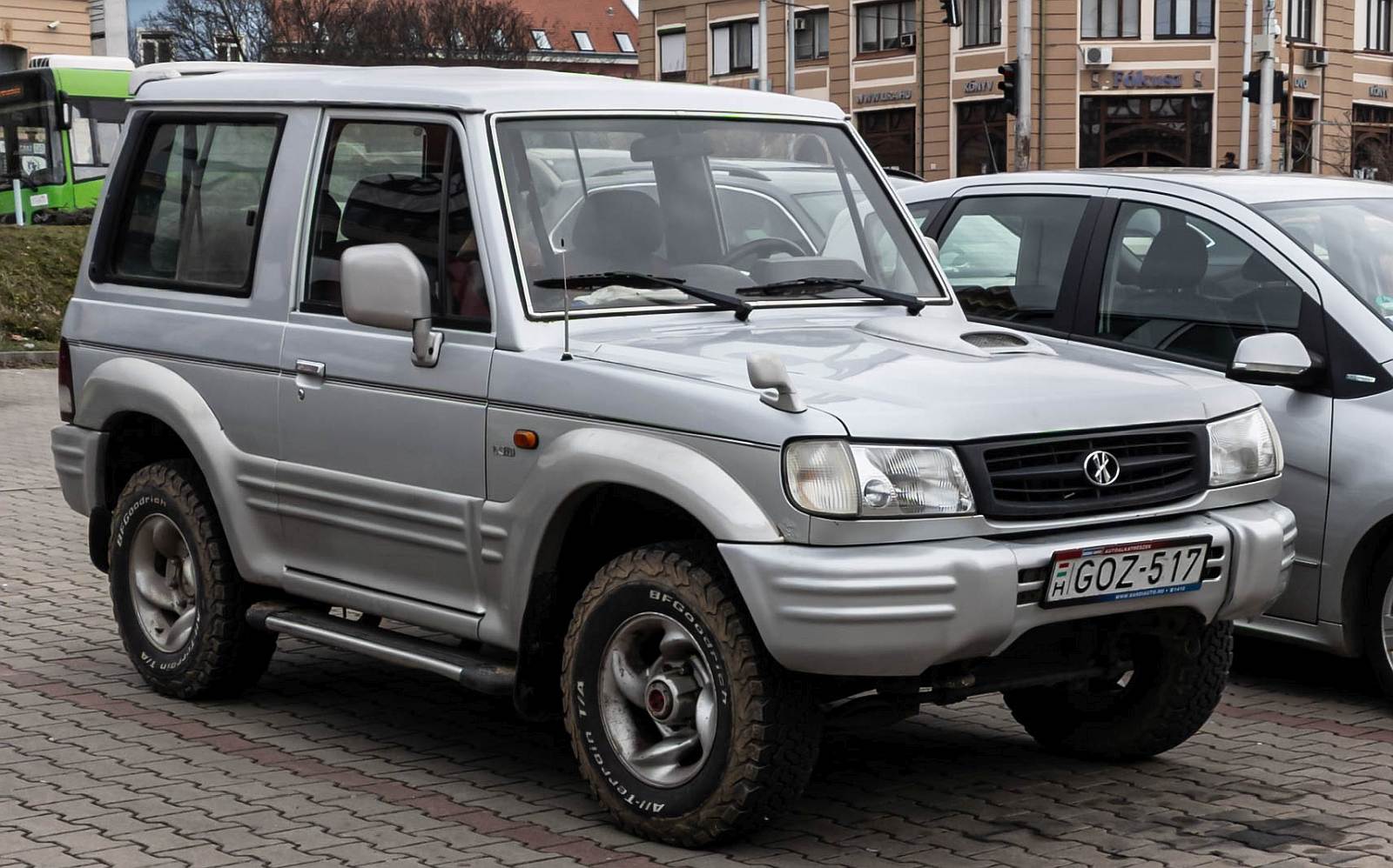 Dreitürer Hyundai Galloper Mk2. Foto: Februar, 2024.