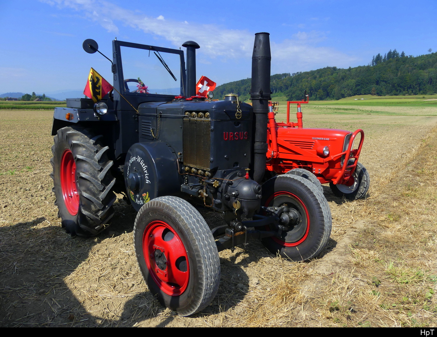 Grauer Ursus ausgestellt in Diessbach/BE am 1 Traktoren - Treff am 2024.09.01