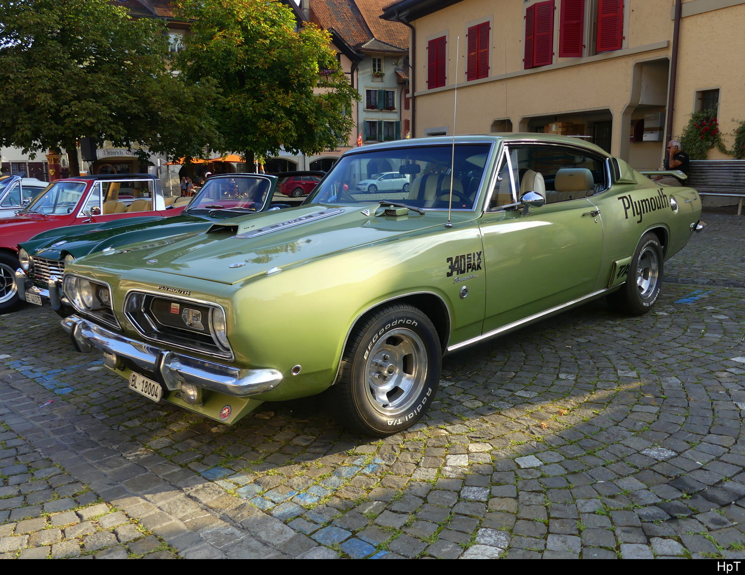 Grüner Plymouth Barracuda am Oldtimer Treffen in Büren an der Aare am 2024.09.01