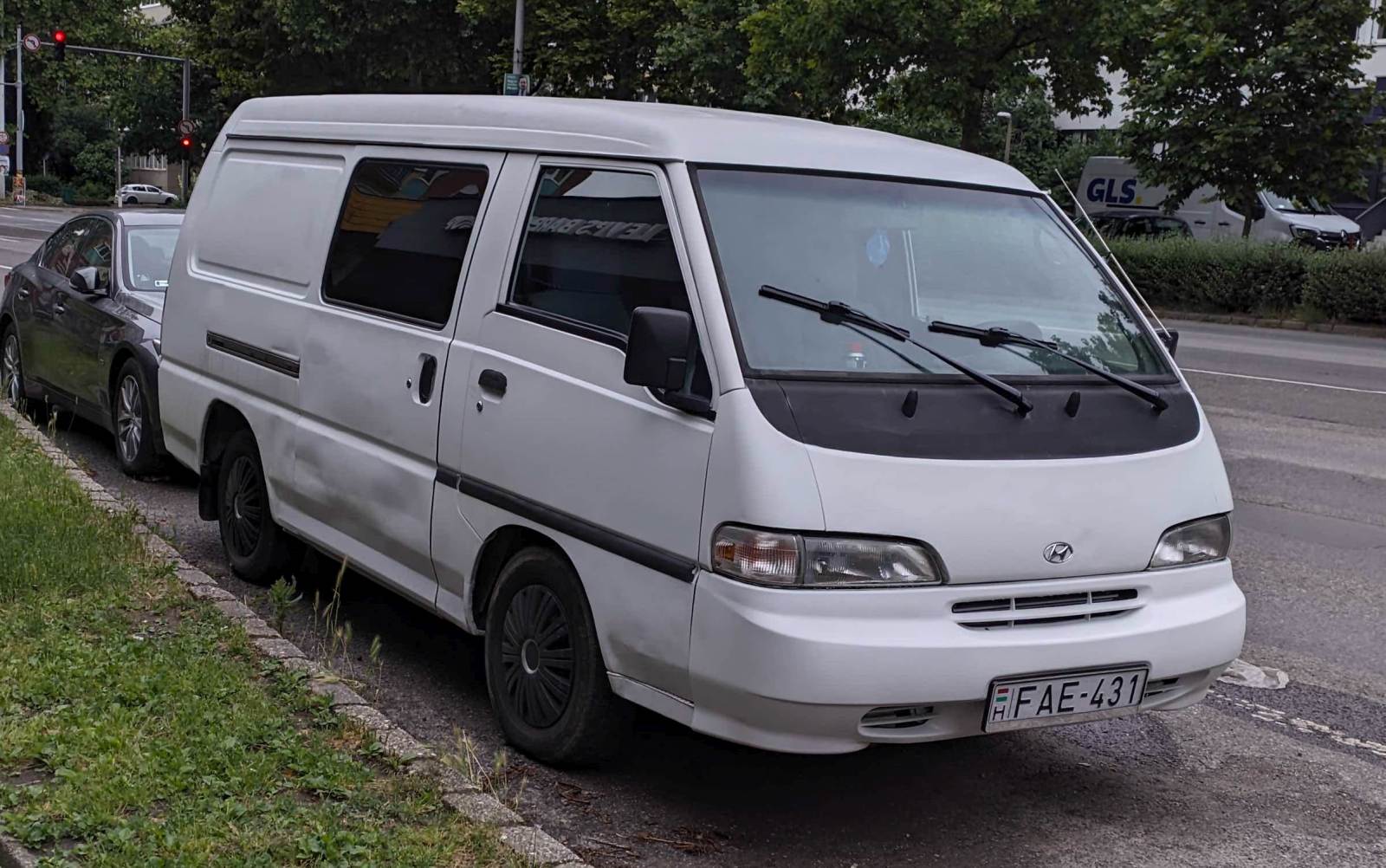 Hyundai H-100 Porter aus 1995. Foto: Juni, 2024.