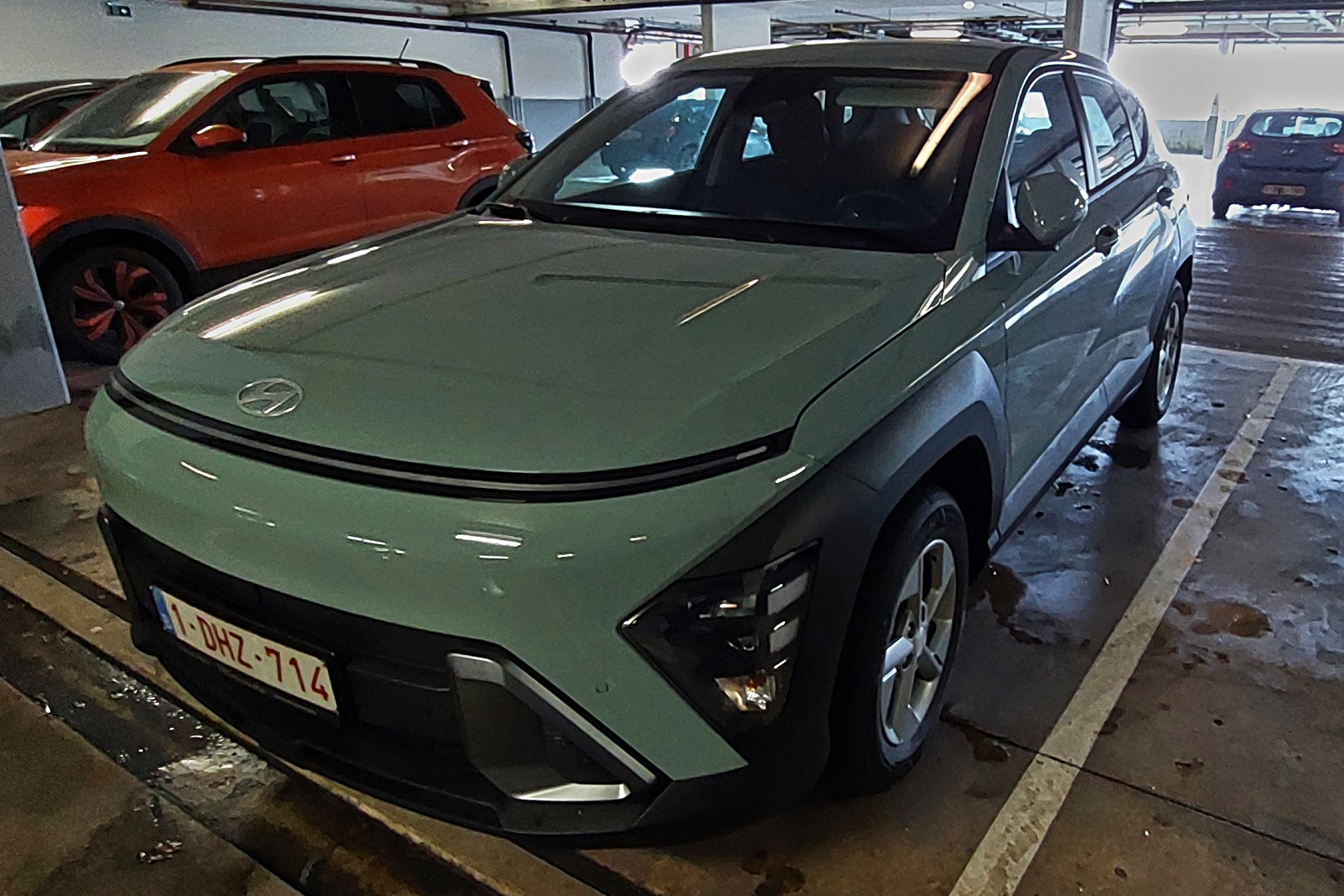 Hyundai Kona Hybrid, ist mir in einer Parkgarage aufgefallen. 12.2024