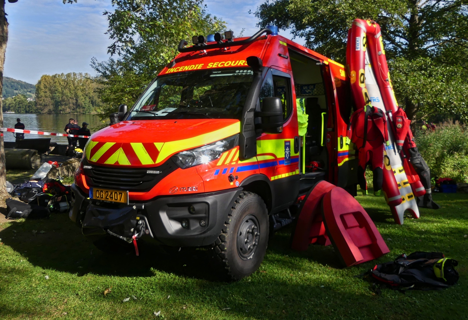 Iveco Daily, der Rettungstaucher des CGDIS, konnte am Tag der Rettungsdienste genauer unter die Lupe genommen werden. 22.09.2024  