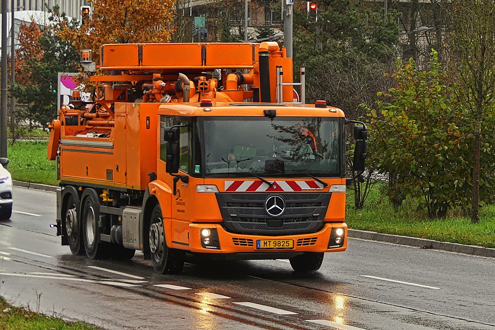 Mercedes Benz ECONIC, mit Aufbau zur Kanalreinigung, gesehen 11.2024