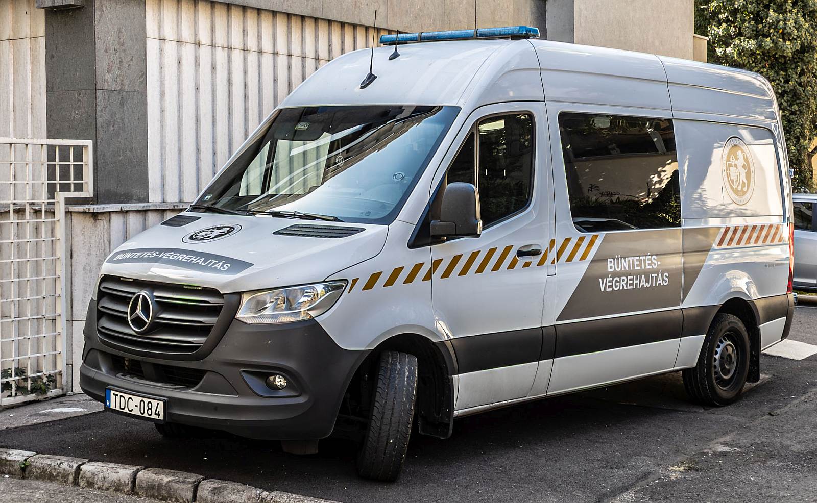 Mercedes-Benz Sprinter (vierte generation), als Gefangenentransporter in Ungarn. Foto: September, 2024