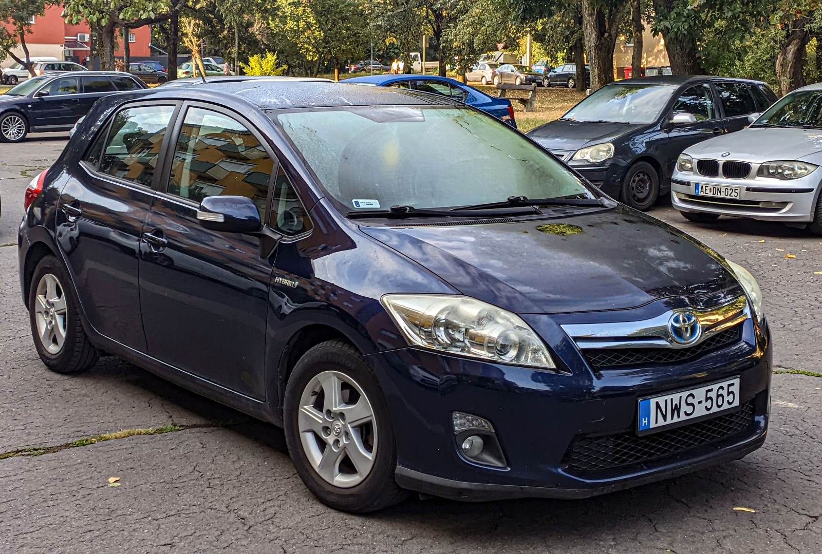 Toyota Auris E150 Hybrid Facelift, gesehen in August, 2024.