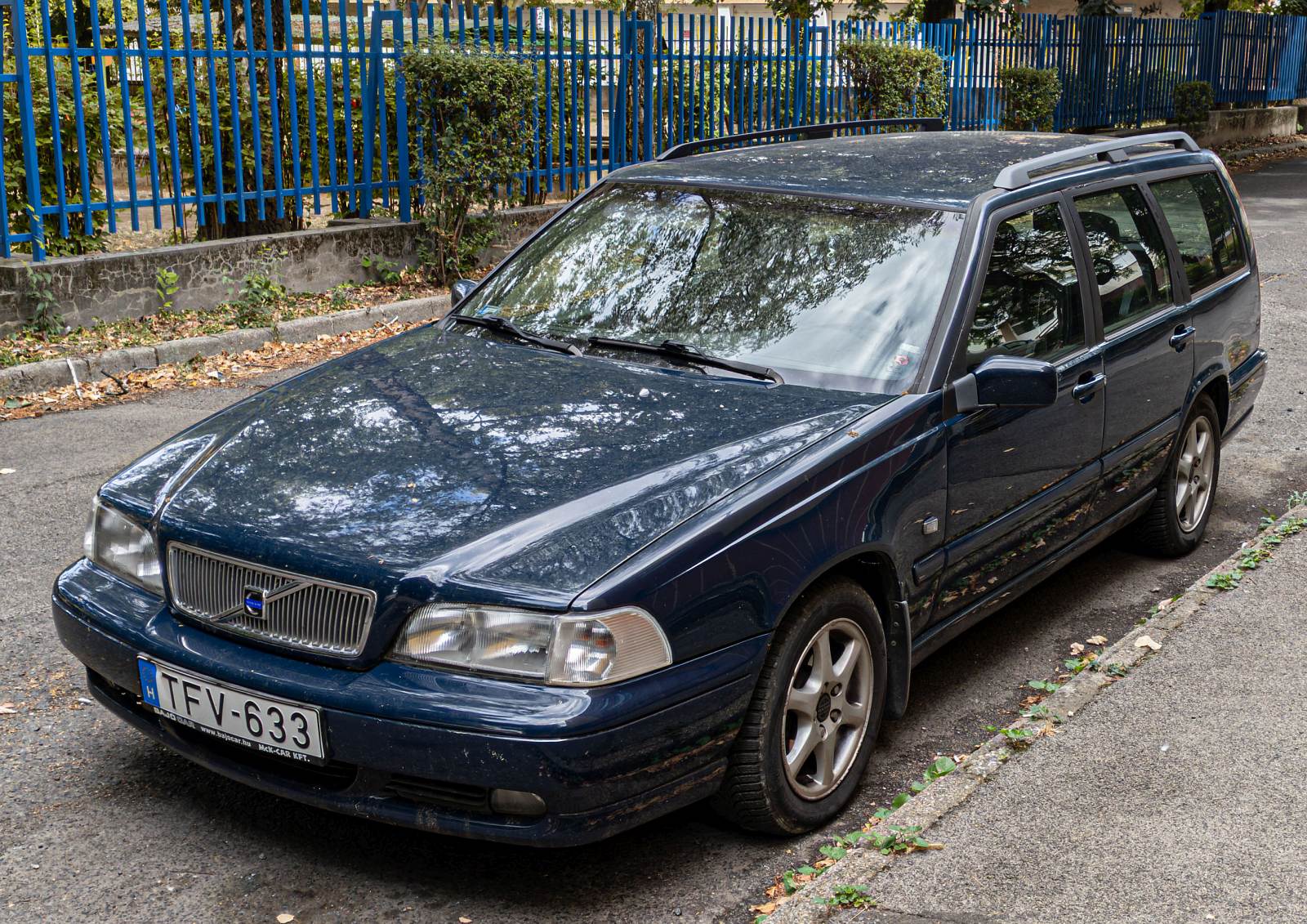 Volvo V70 aus der ersten generation. Foto: September, 2024.